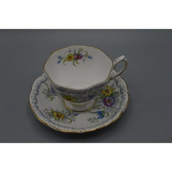 Royal Albert Gem Teacup &  Saucer - Picture 2 of 9